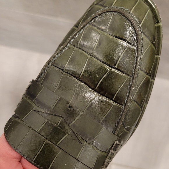 J McLaughlin Woman’s Loafers - Picture 3 of 3